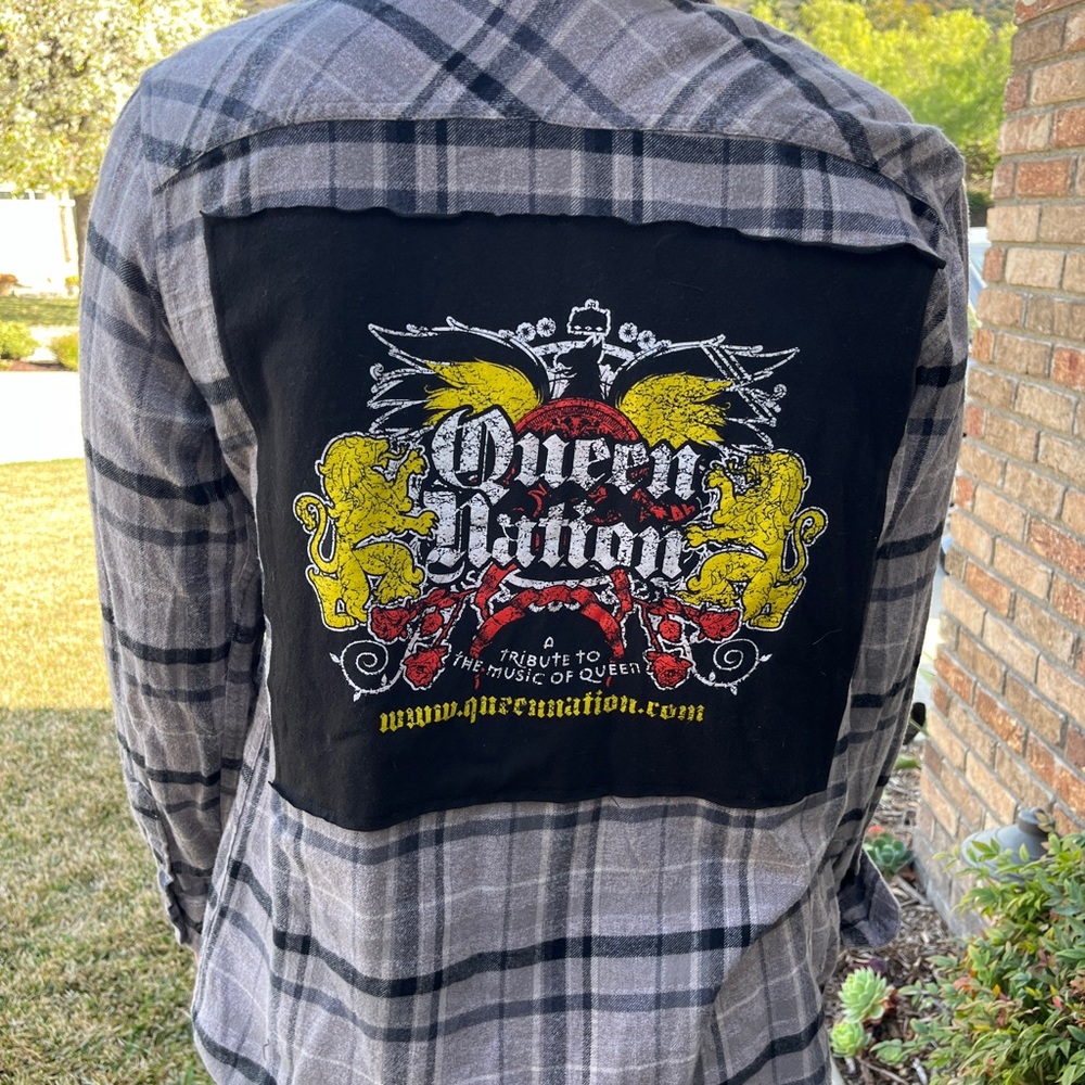 Queen Nation Flannel Shirt upcycled unisex Size Large L